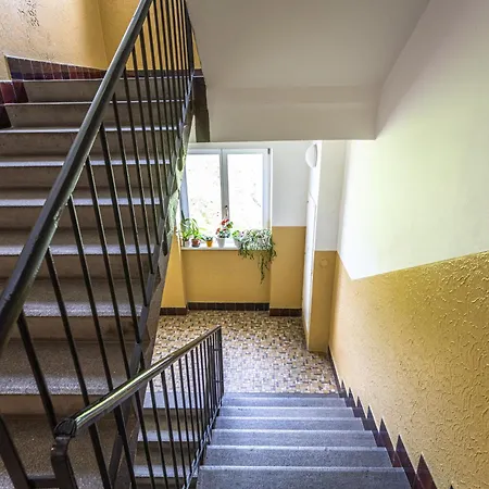 Spacious In The Heart Of Smichov Prague