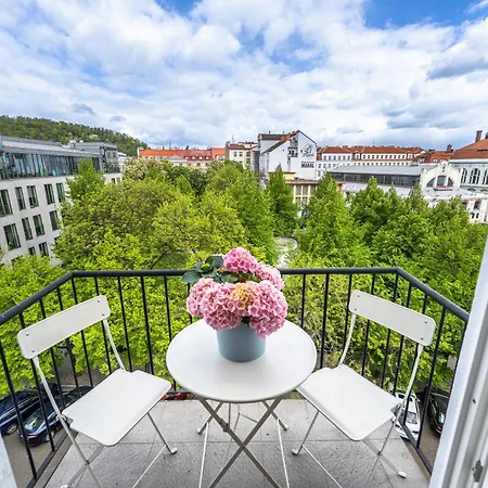 Spacious In The Heart Of Smichov * Prague